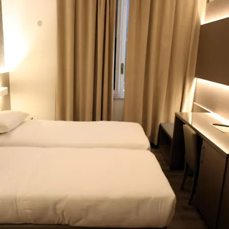 מלון Lvg Hotel Collection - Principe 4*
