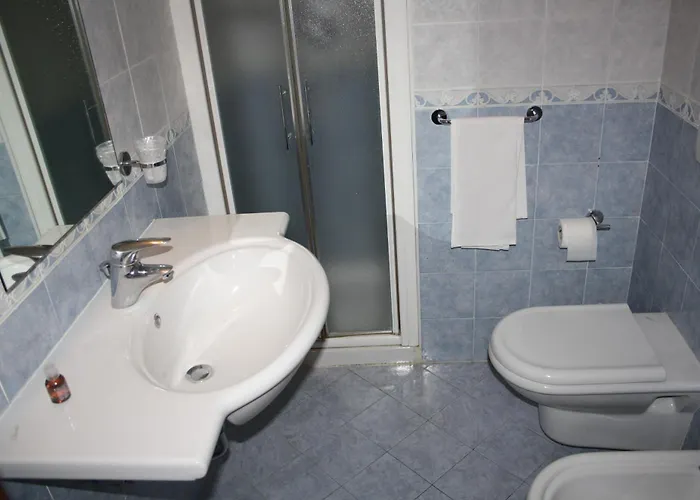 Lvg Hotel Collection - Principe 4* מודנה